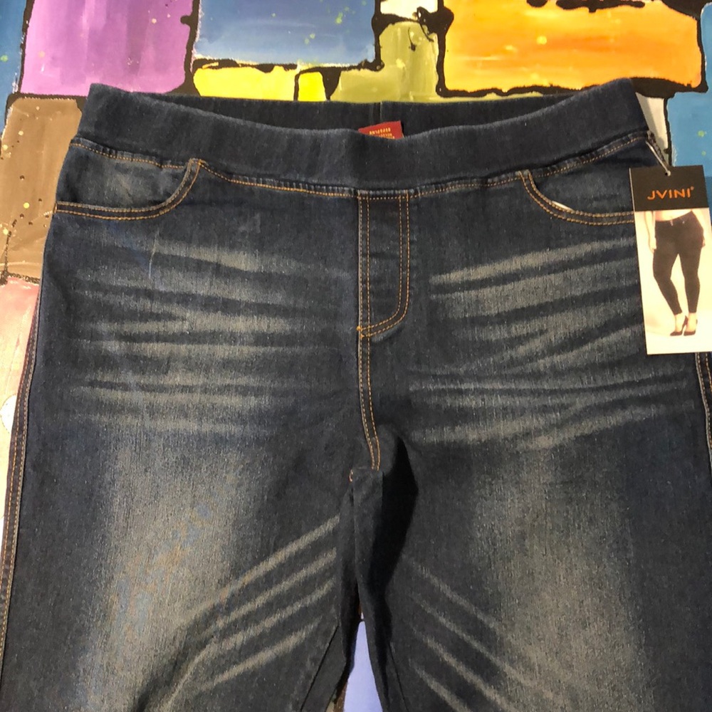 PLUS SIZE Distressed Denim Jeggings